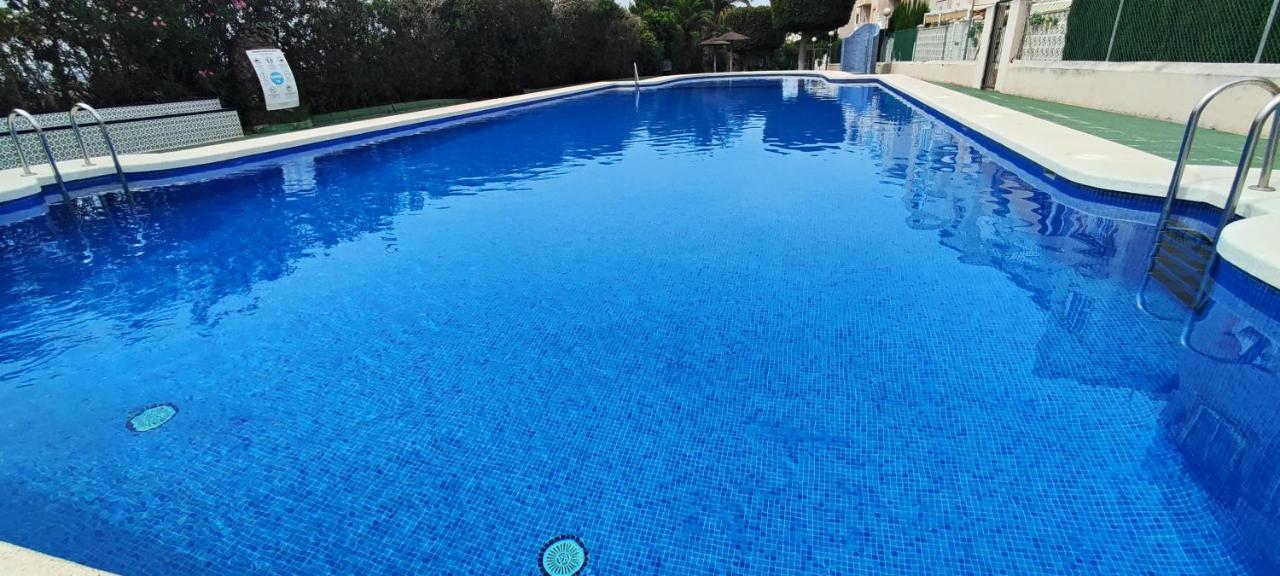 Parque Aromatico Con Dos Piscinas Leilighet Torrevieja Eksteriør bilde